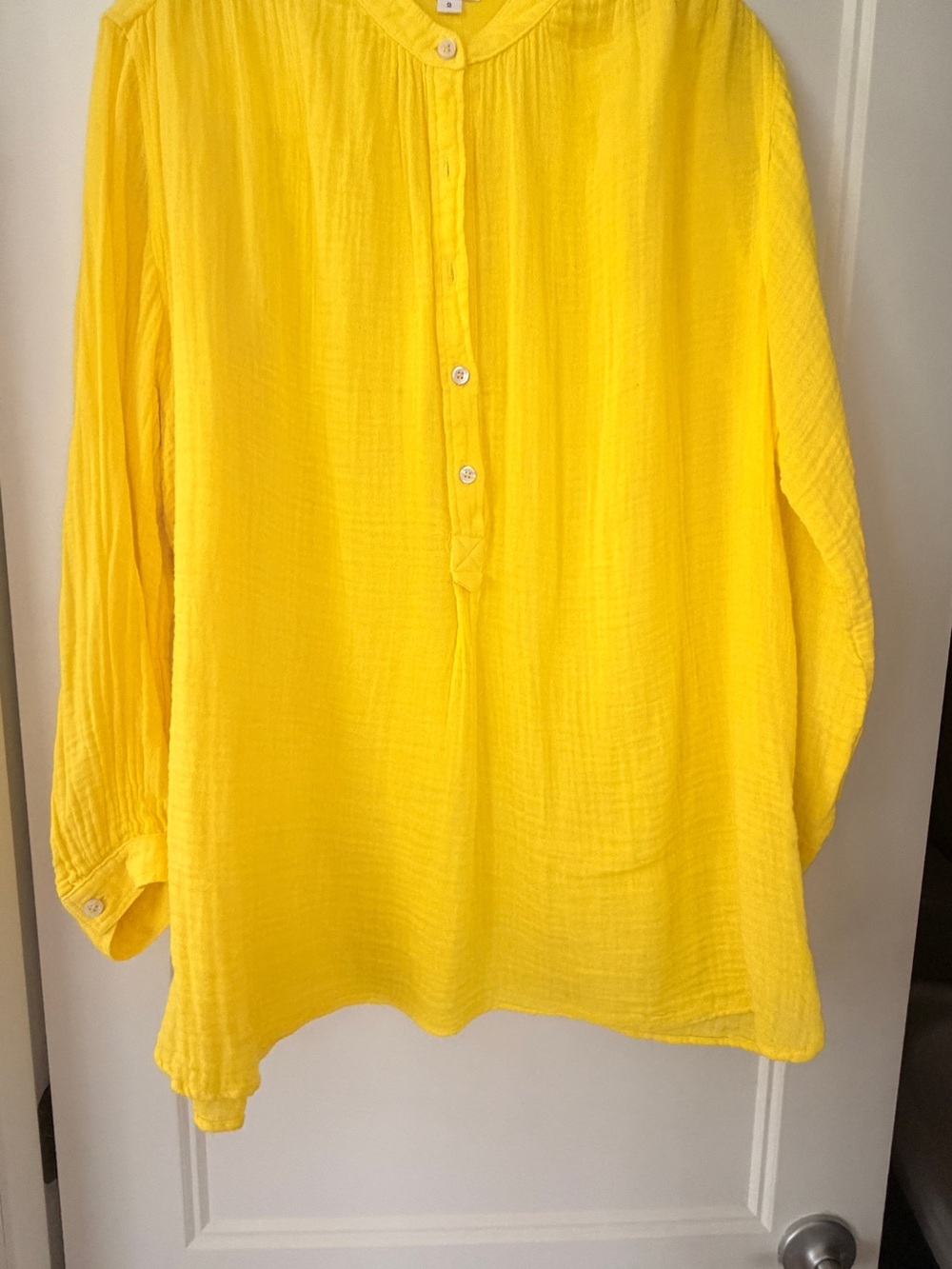 Men's Casual Long-Sleeve Button-Down Shirt — Bright Yellow